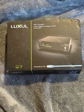 Lux 5-Port PoE+ Gigabit Network Switch in Black